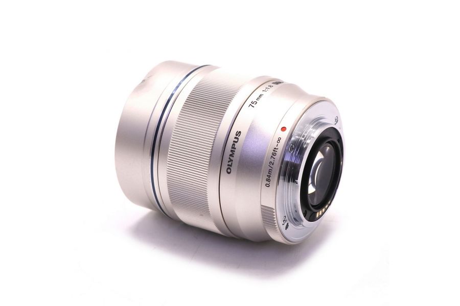 Olympus M.Zuiko Digital 75mm f/1.8 ED MSC в упаковке б.