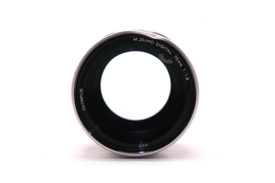 Olympus M.Zuiko Digital 75mm f/1.8 ED MSC в упаковке б.