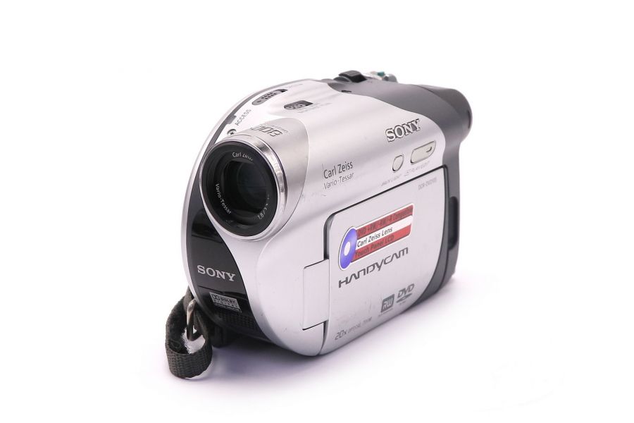 Видеокамера Sony DCR-DVD105E Handycam в упаковке