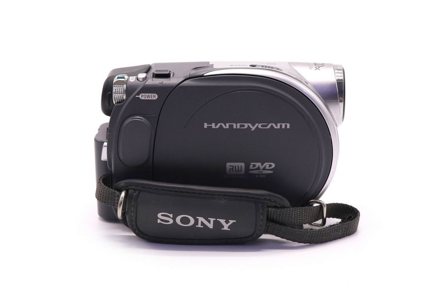 Видеокамера Sony DCR-DVD105E Handycam в упаковке