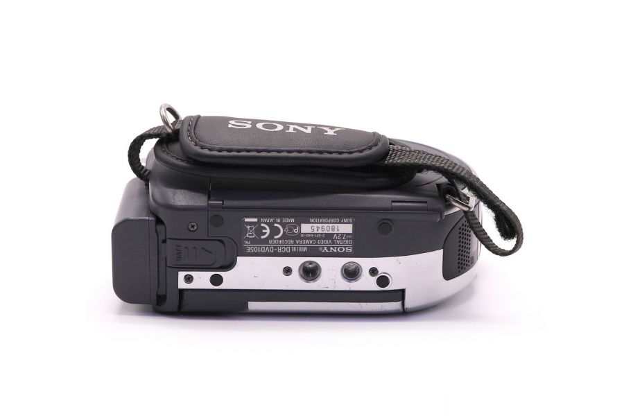 Видеокамера Sony DCR-DVD105E Handycam в упаковке