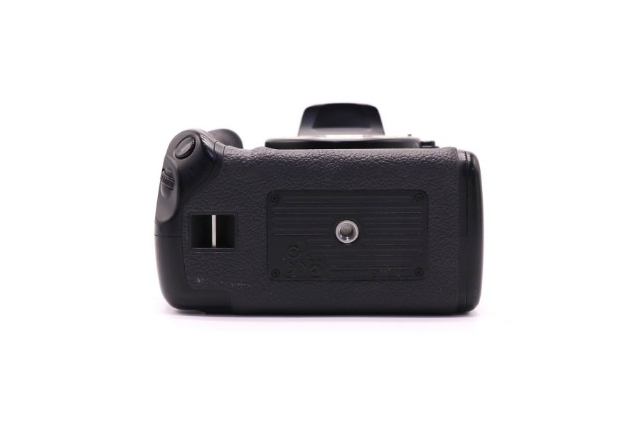 Canon EOS 400D body + батарейная ручка Canon BG-E3