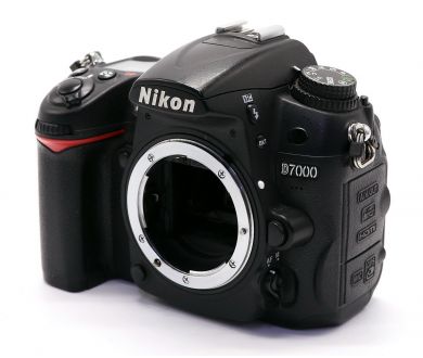 Камера Nikon D7000 body (пробег 127680 кадров)
