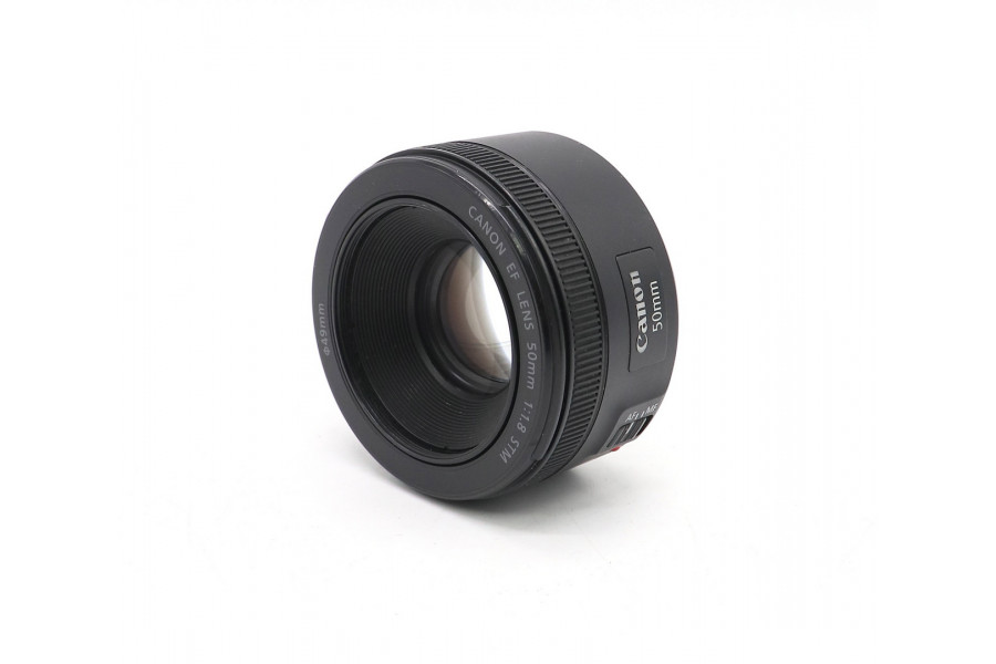 Стандартный объектив Canon EF 50mm f/1.8 STM