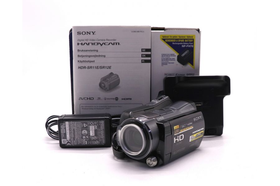 Видеокамера цифровая Sony HDR-SR12 в упаковке