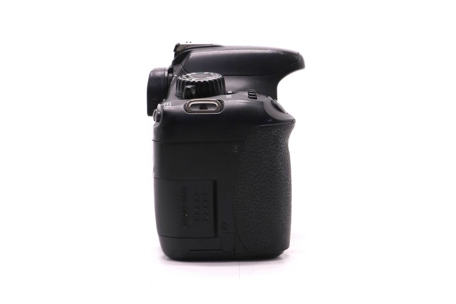Фотокамера Canon EOS 550D body (пробег 55000 кадров)
