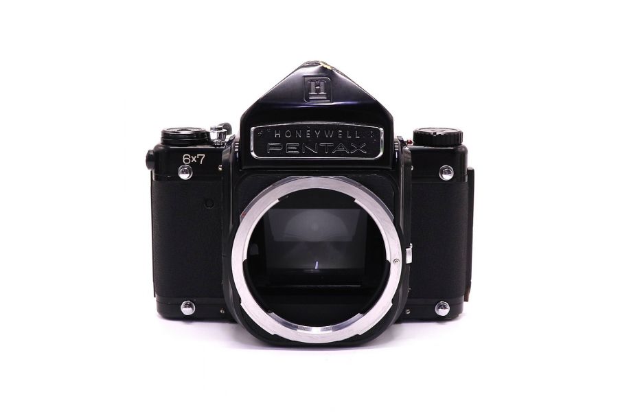 Зеркальный пленочный фотоаппарат Pentax 6x7
