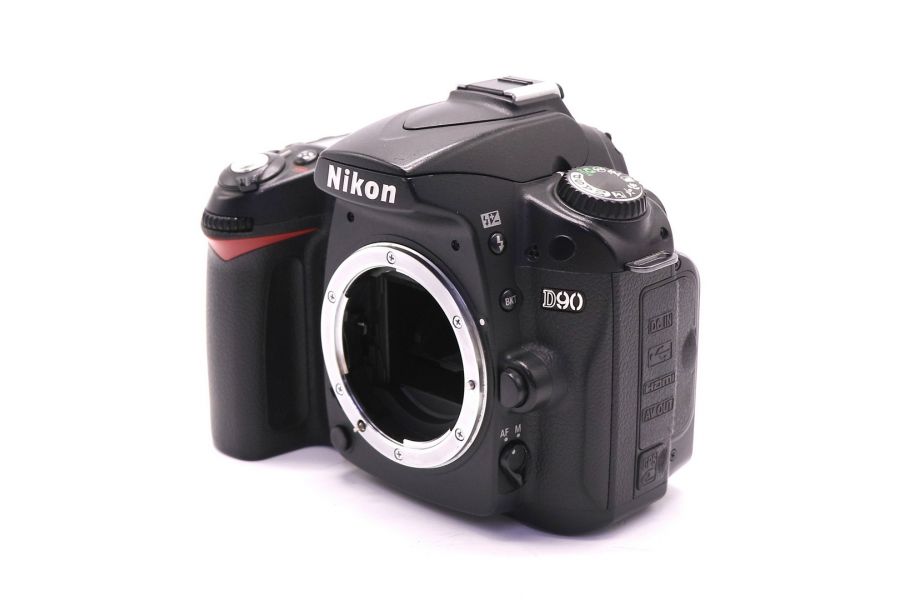 Nikon D90 body (пробег 54665 кадров)