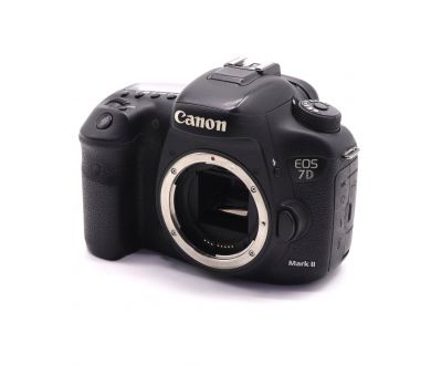 Canon EOS 7D Mark II body (пробег 58000 кадров)