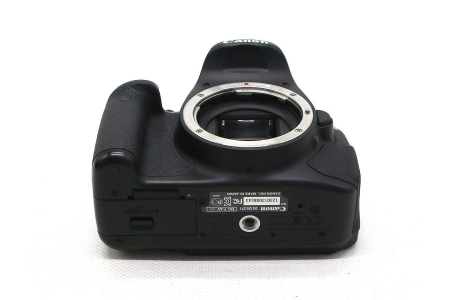 Canon EOS 650D body в упаковке (кадров 1200 кадров)