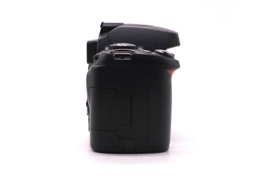 Фотокамера зеркальная Nikon D40 body неисправная