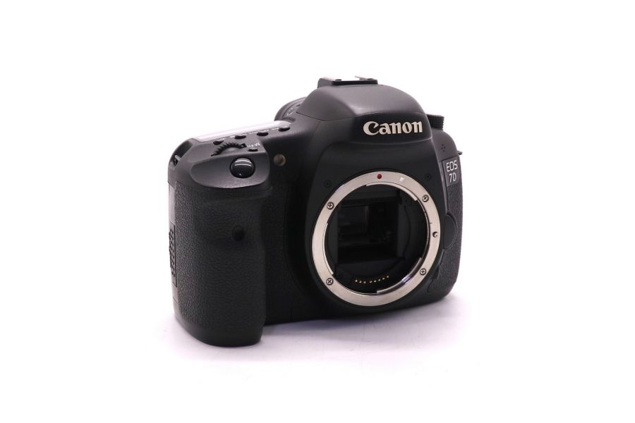 Canon EOS 7D body в упаковке (пробег 74590 кадров)
