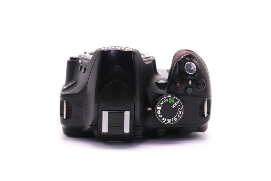 Nikon D3200 body (пробег 89000 кадров)