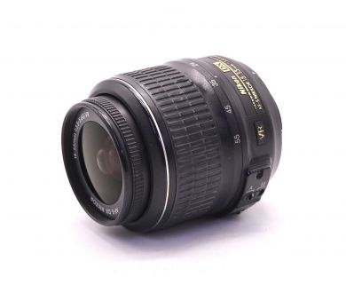 Объектив Nikon 18-55mm f/3,5-5,6G AF-S VR DX Nikkor