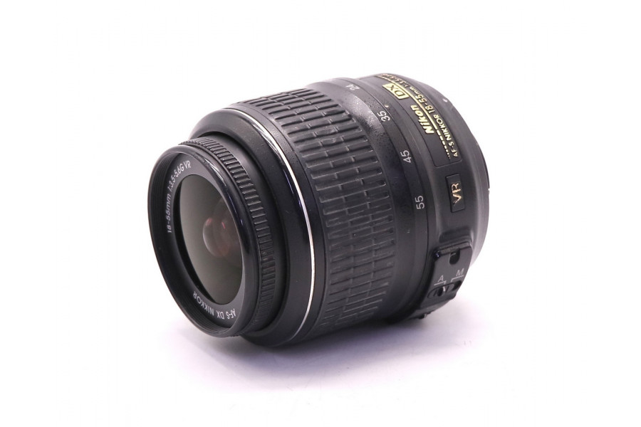 Объектив Nikon 18-55mm f/3,5-5,6G AF-S VR DX Nikkor