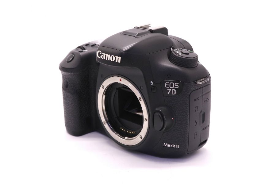 Canon EOS 7D Mark II body в упаковке (пробег 164855 кадров)