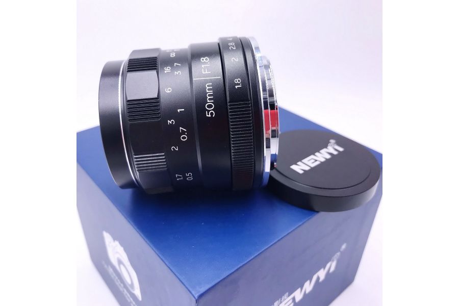 Объектив Newyi 50mm F1.8 II Sony E