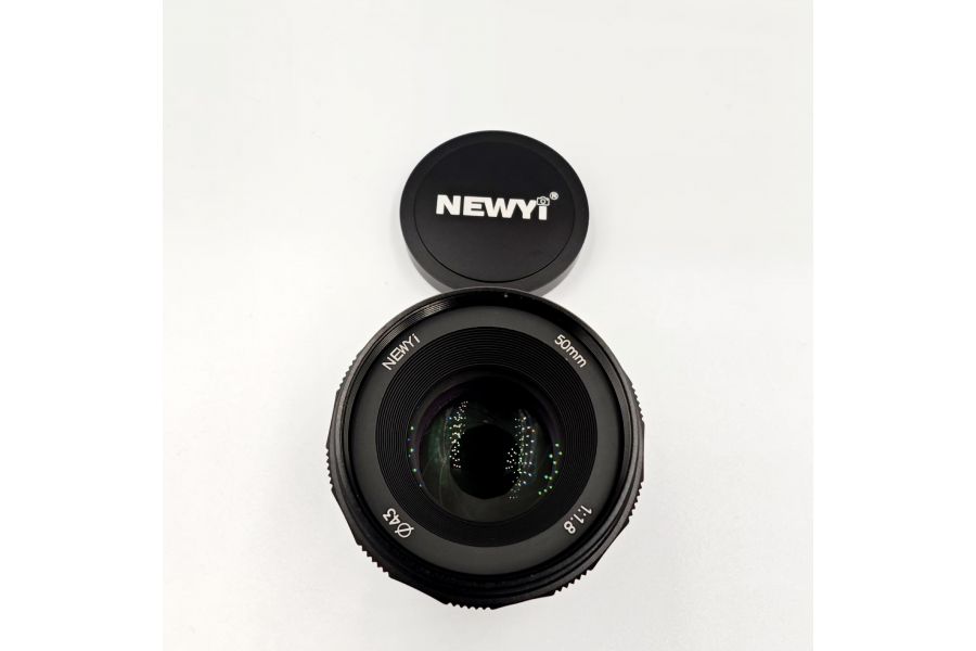 Объектив Newyi 50mm F1.8 II Sony E