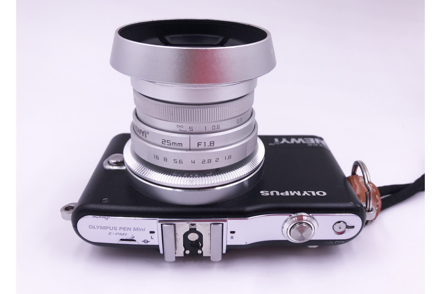 Объектив Newyi 25mm f/1.8 Micro 4/3 Серебро