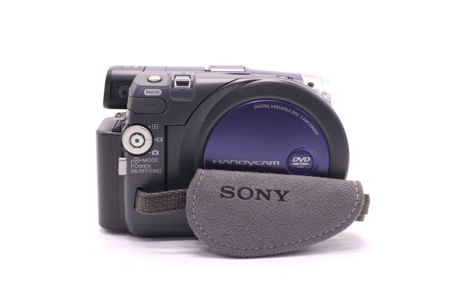 Видеокамера цифровая Sony DCR-DVD101E Handycam