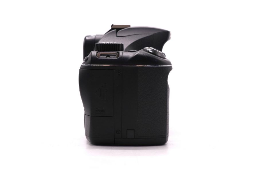 Pentax K-X body в упаковке (пробег 15705 кадров)