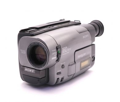 Видеокамера Sony CCD-TRV24E (Japan, 2001)