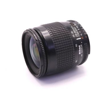 Nikon 28-80mm f/3.5-5.6D AF Nikkor зум-объектив