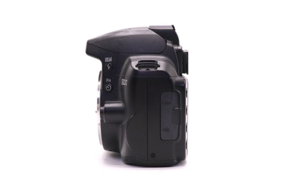 Nikon D3000 body (пробег 30220 кадров)