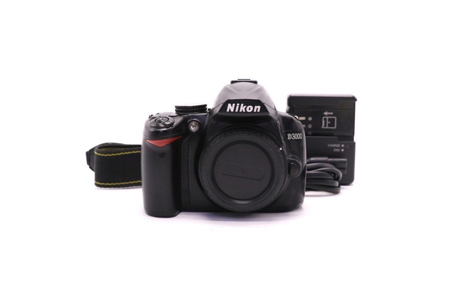 Nikon D3000 body (пробег 30220 кадров)