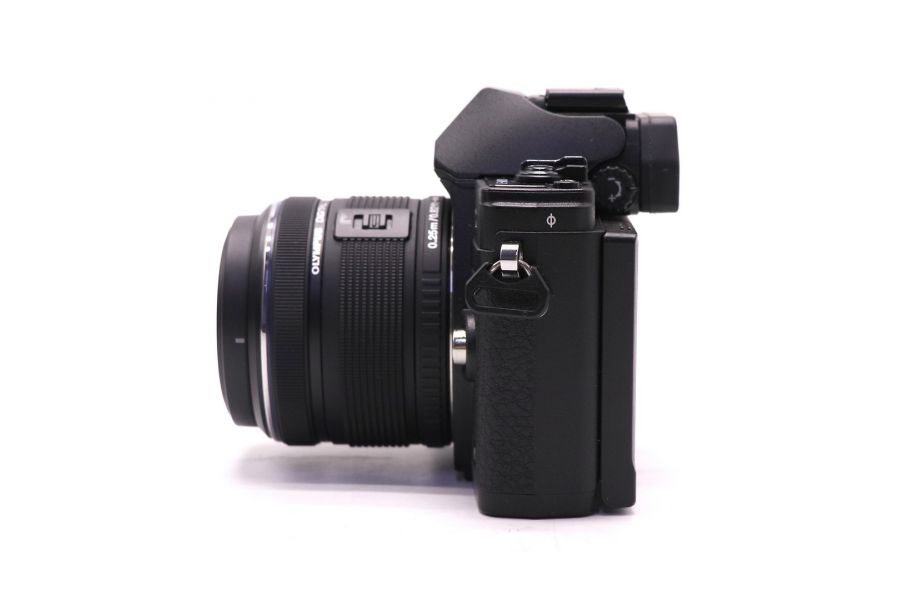 Olympus OM-D E-M10 Mark IV kit black в упаковке (пробег 2630 кадров)