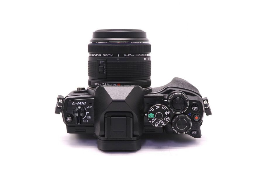 Olympus OM-D E-M10 Mark IV kit black в упаковке (пробег 2630 кадров)