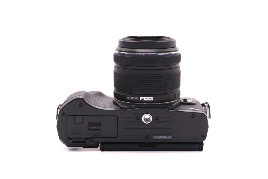 Olympus OM-D E-M10 Mark IV kit black в упаковке (пробег 2630 кадров)