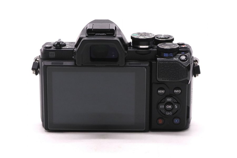 Olympus OM-D E-M10 Mark III body black в упаковке (пробег 4700 кадров)