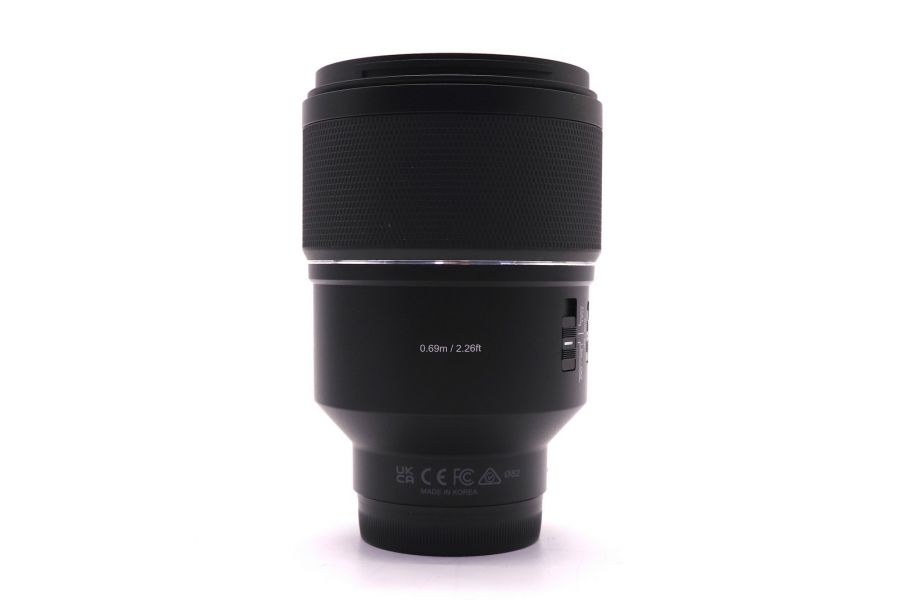 Samyang AF 135mm f/1.8 Sony E в упаковке