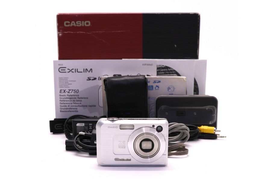 Фотокамера Casio Exilim EX-Z750 в упаковке