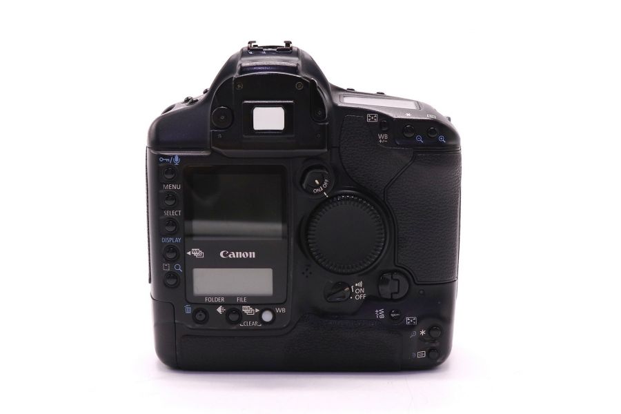 Canon EOS 1D Mark II body (пробег неизвестен)