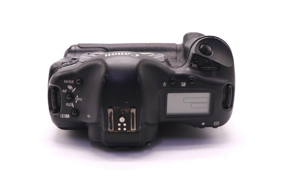 Canon EOS 1D Mark II body (пробег неизвестен)