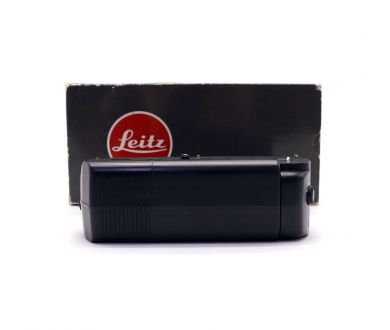 Батарейная ручка Leica Motor Drive R4 в упаковке
