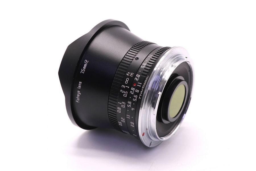 TTartisan 7.5mm f/2 for Canon RF APS-C в упаковке