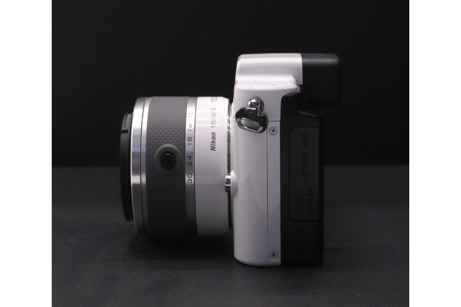 Фотокамера Nikon 1 V1 kit (пробег 6760 кадров)