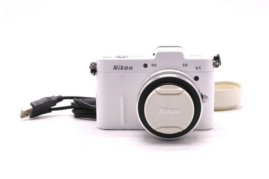 Фотокамера Nikon 1 V1 kit (пробег 6760 кадров)