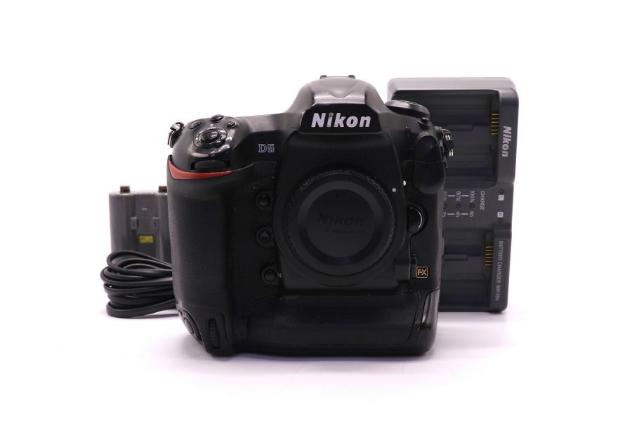 Nikon D5 body (пробег 1374660 кадров)