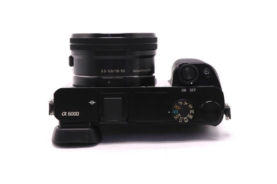 Sony A6000 ILCE-6000 kit в упаковке (пробег 1935 кадров)