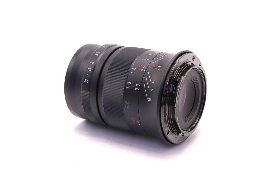 Объектив 7Artisans 60mm f/2.8 Mark II Canon EOS-M в упаковке