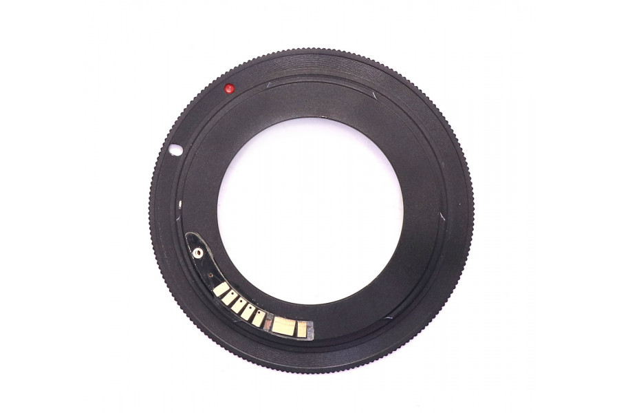 Переходник M42 - Canon EOS black с чипом в упаковке