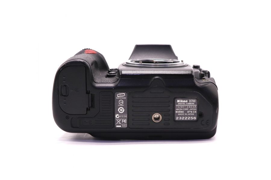 Nikon D700 body (пробег 97900 кадров)