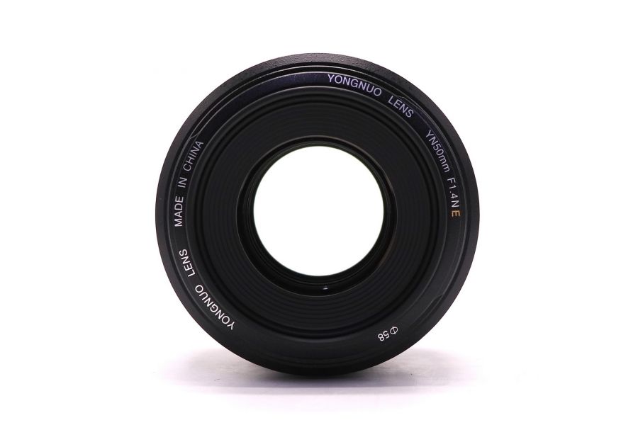 Yongnuo 50mm F/1.4N E для Nikon F в упаковке