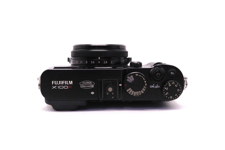 Fujifilm X100F (пробег 220 кадров)