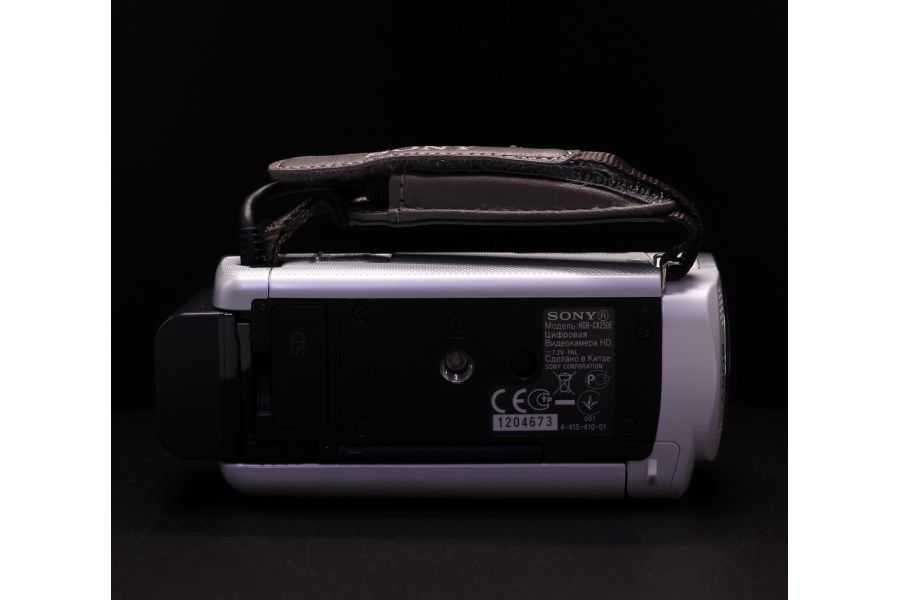 Видеокамера цифровая Sony HDR-CX250E в упаковке