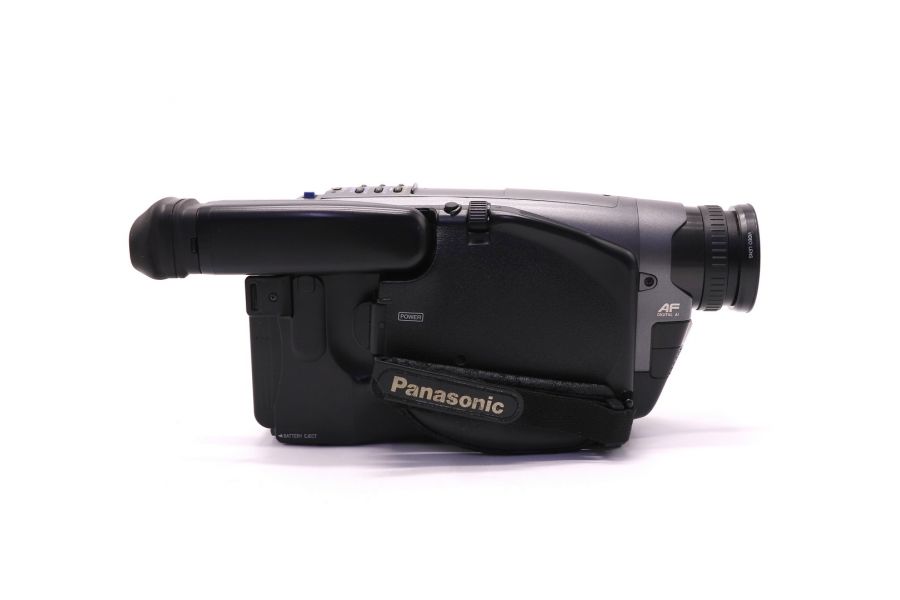 Аналоговая видеокамера Panasonic NV-RX77EN